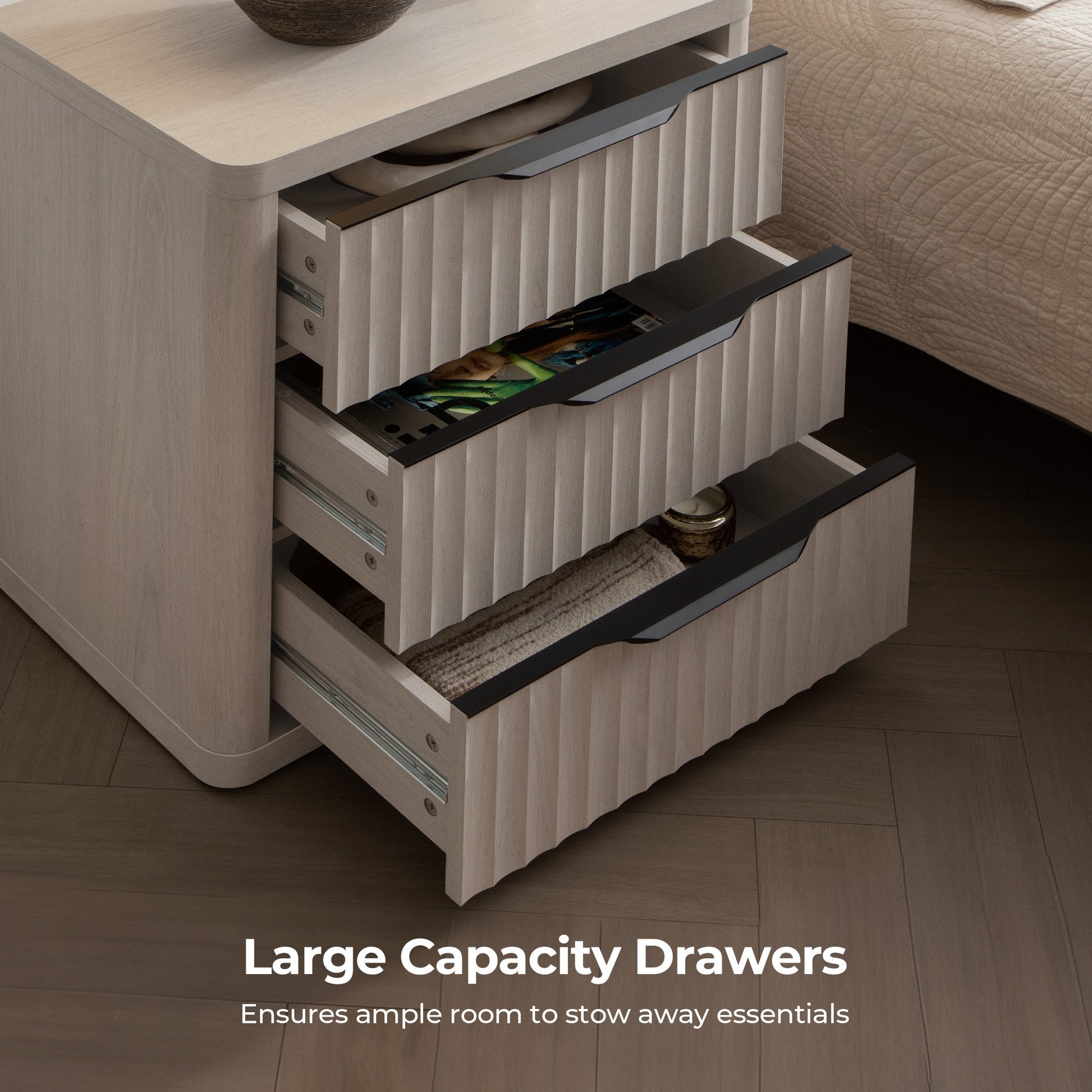 Cas 3 Drawers Dresser, Black Handle